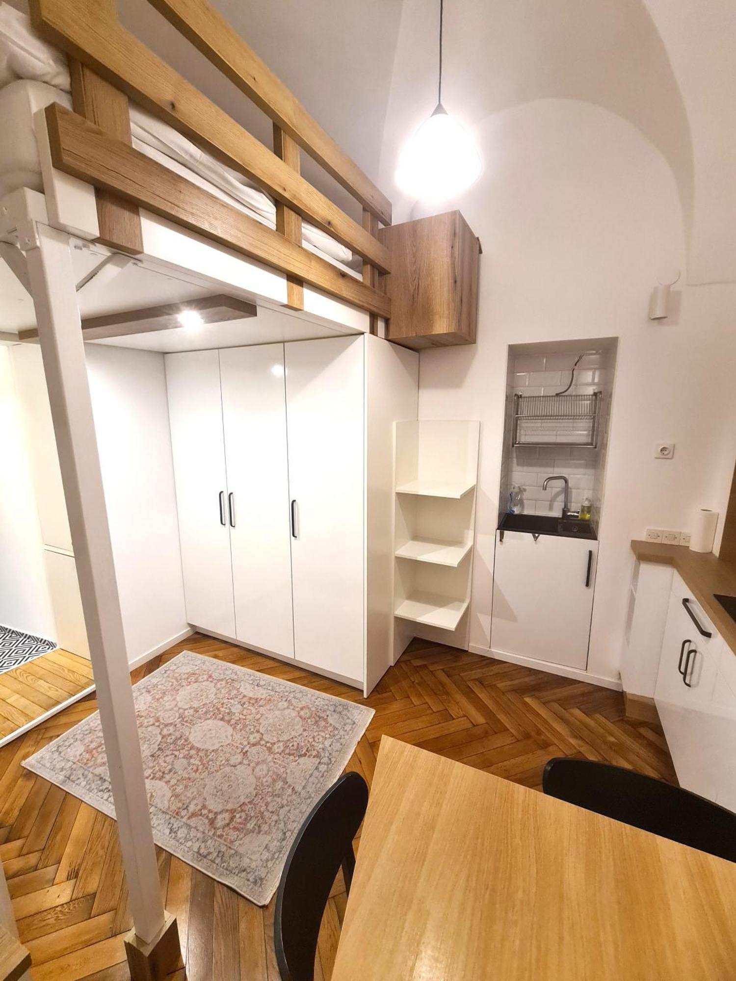 Courtyard Center Apartment Ljubljana