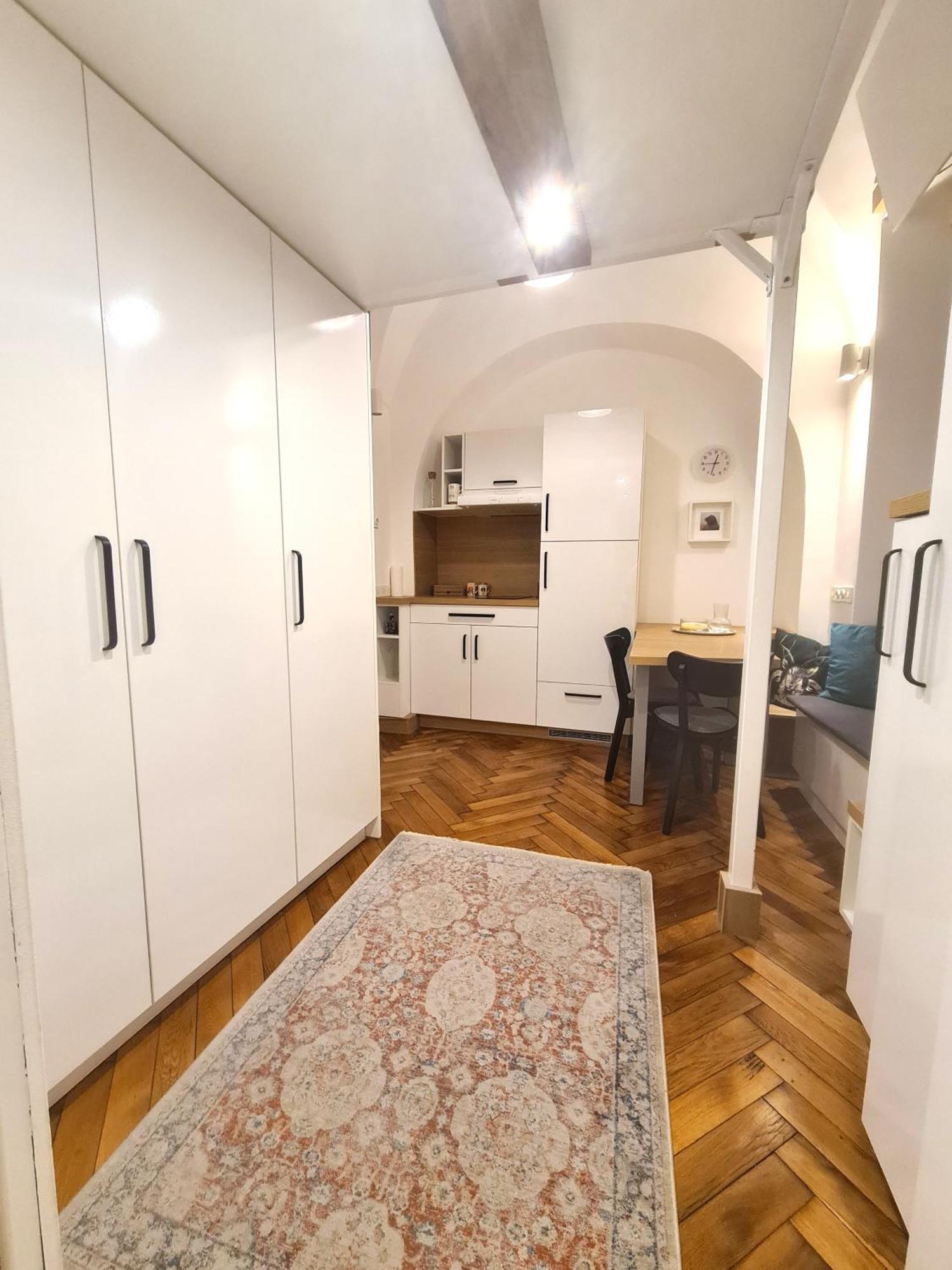 Courtyard Center Apartamento Liubliana