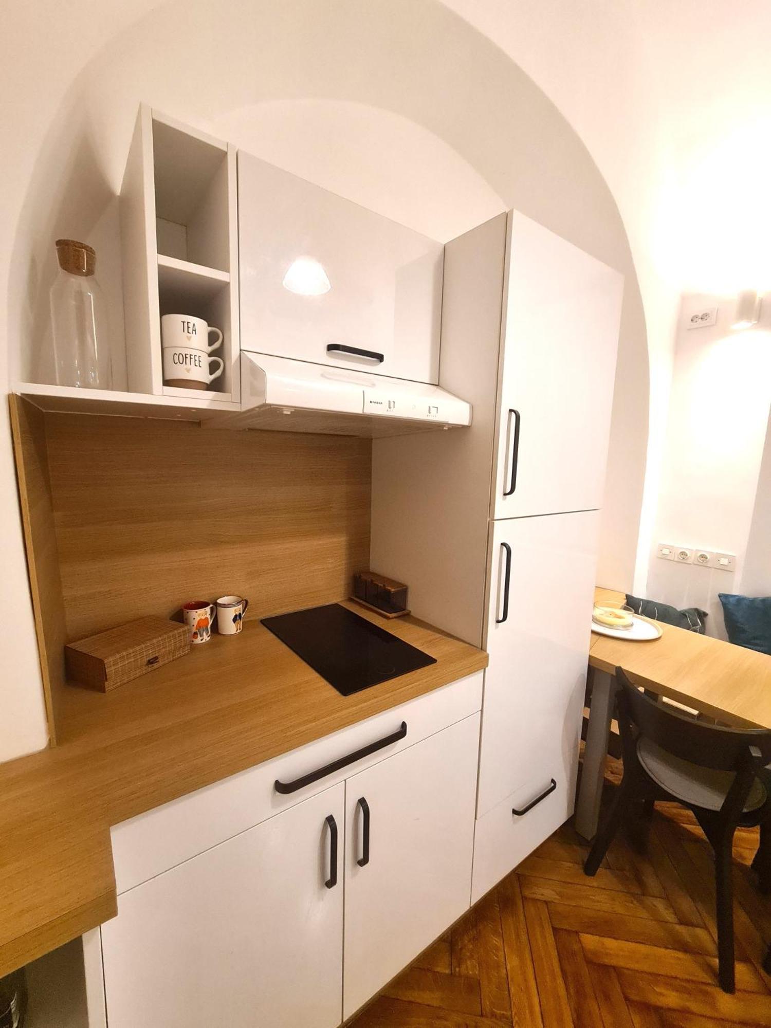 Apartamento Courtyard Center *
